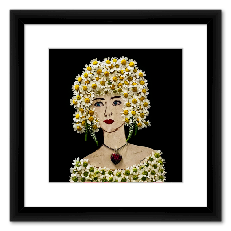Daisy Fine Art Print - Square Italian Prime Frame